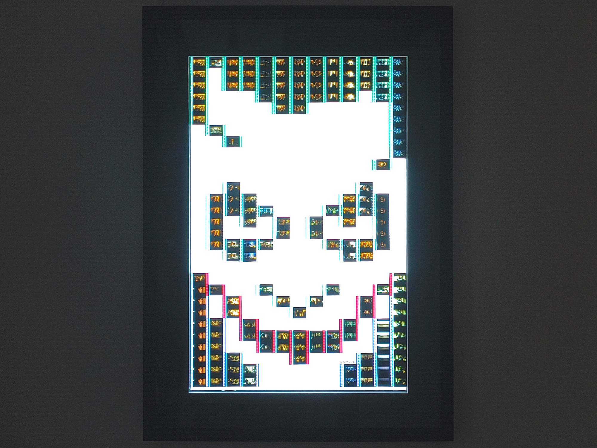 #RED SCARED SMILE light gp